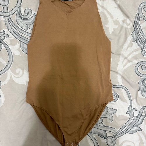 Nude bodysuit Stradivarius like new, size M 38 10, beige