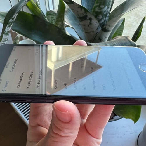 iPhone 7 128 GB used, black, with new screen and battery