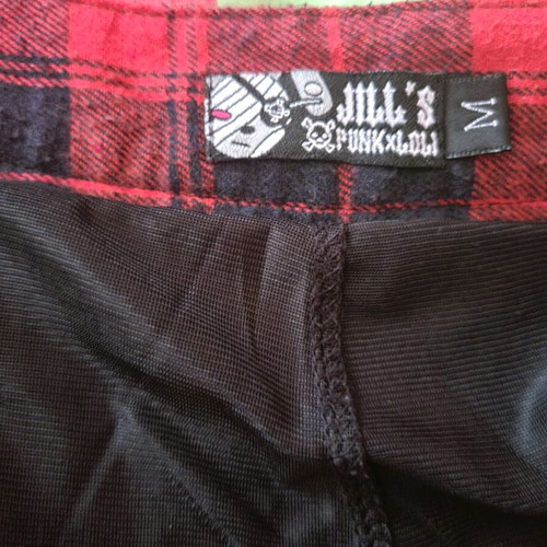 Tartan bloomers skirt like new, size M, black and red