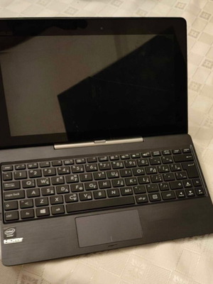 Asus Tab T100TA used with cracked screen and docking keyboard