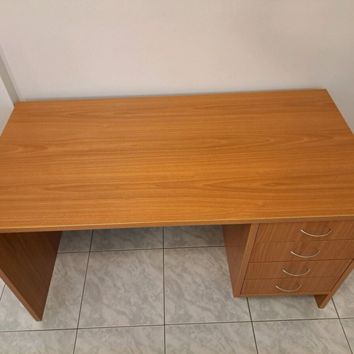 Akritas Melamine Desk 25mm like new