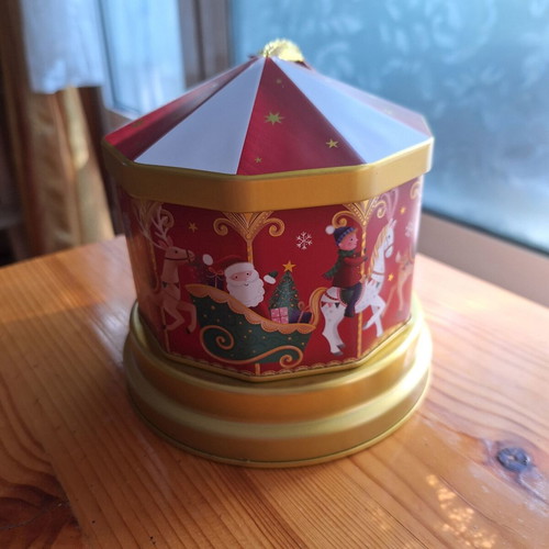 Musical metal box from England with Christmas motifs, new