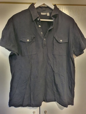 Polo T-shirt black, like new, size L