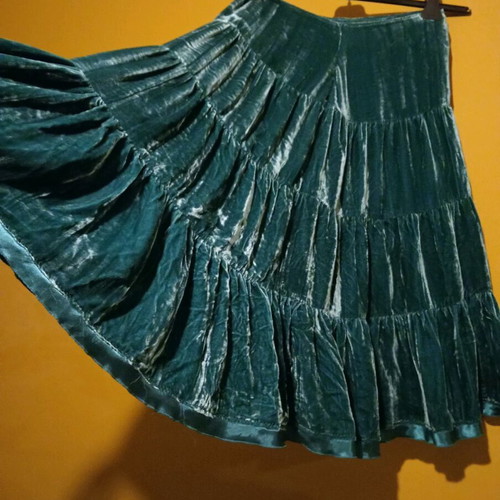 Cortefiel long velvet skirt new, size 42, green turquoise