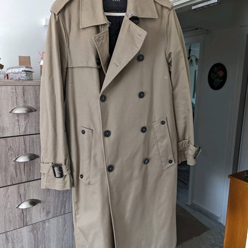 Zara trench coat unused, beige, size M with lining and belt