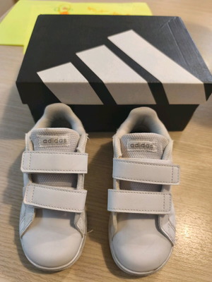 Adidas girls' athletic shoes like new, size 24, white pink