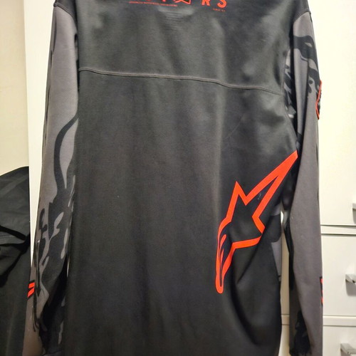 Alpinestars Enduro/MX Riding Apparel like new, pants size 32, jersey Large