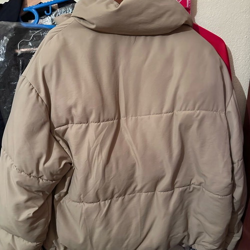 Bershka women's puffer jacket like new, beige, size S