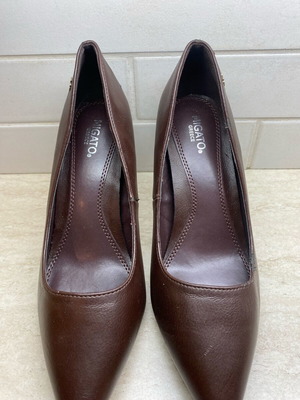 Migato brown pumps like new size 37