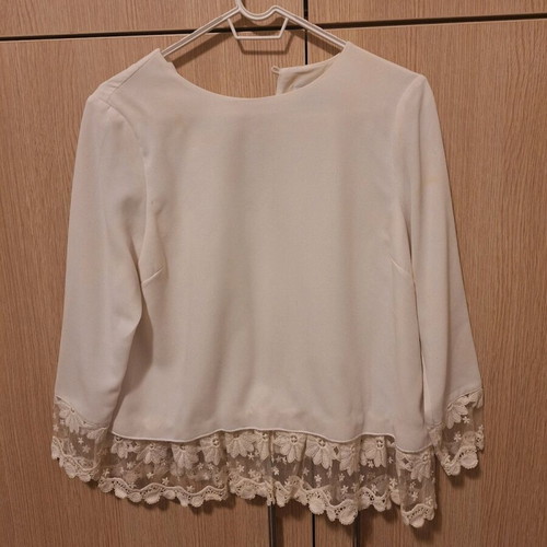 Dahlia white blouse with lace detail like new