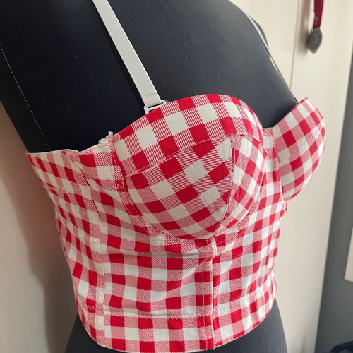 Corset new fitted, unworn, with chest support, size M, red