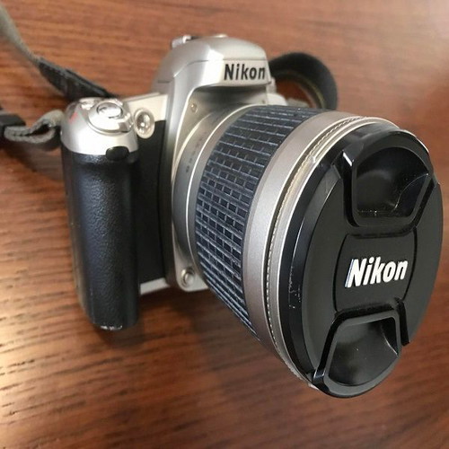 Φωτογραφική μηχανή Nikon φιλμ σαν καινούργιο