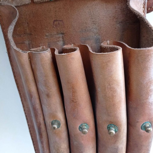 Leather ammo pouch WWII like new (World War II)