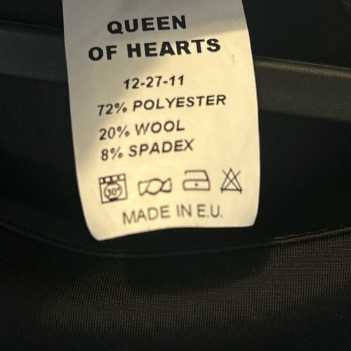 Queen of hearts sleeveless dress with pockets like new, black