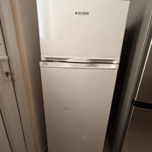 Robin medium-sized refrigerator