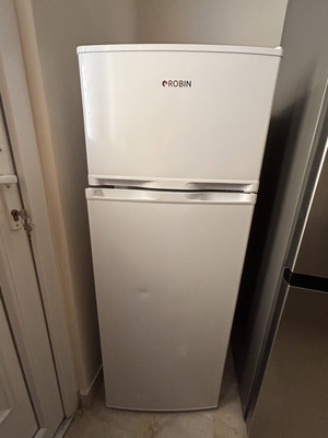 Robin medium-sized refrigerator