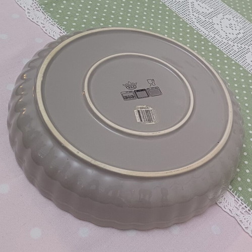 RBA porcelain tart pan like new