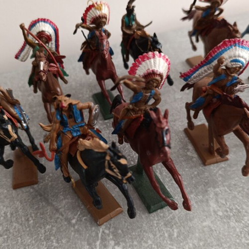 Indian horsemen figures set of 10 used