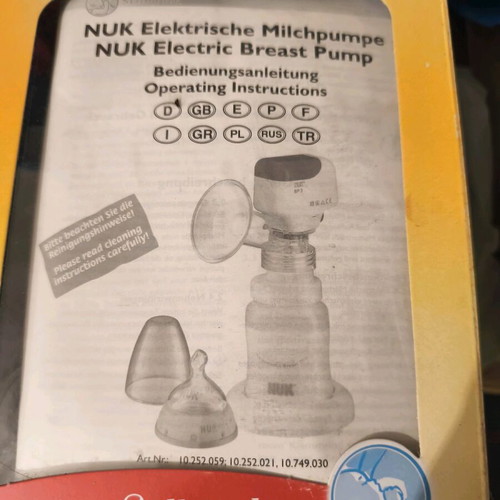 Nuk electric breast pump like new, white