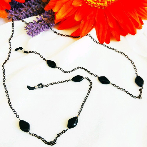 Handmade glasses chain with black rhombus-shaped stones new