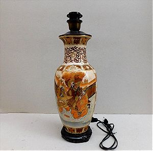 Φωτιστικό επιτραπέζιο, κινέζικη πορσελάνη, περίπου 60 ετών.