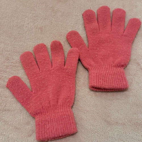 Wool gloves used size Small pink