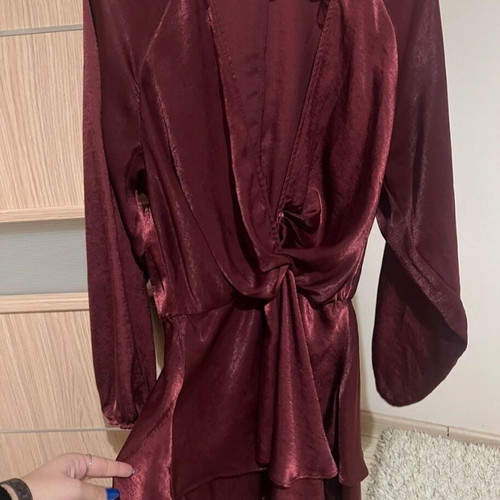 Zara burgundy mini satin dress like new -  12,50 - Vendora.cy