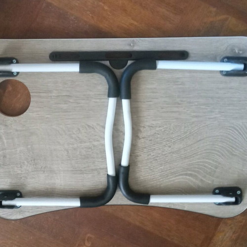 Folding table like new for work and dining