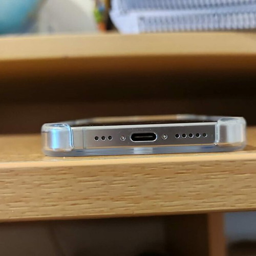 Apple Original MagSafe Transparent Phone Case for iPhone 15 Pro like new