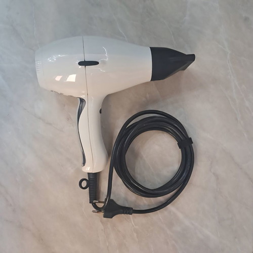Hairdryer 3900 Healthy Ionic White like new with white finish