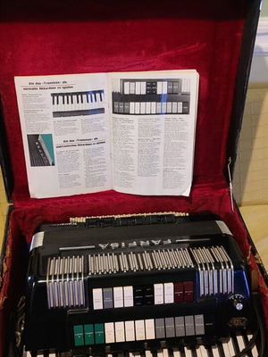 Ακορντεόν Farfisa Tronsivox 120bass μεταχειρισμένο με ιδιαίτερο ήχο