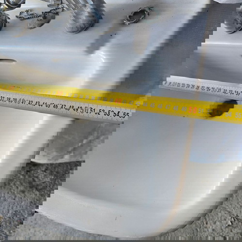 Νιπτήρας μπάνιου με κολώνα