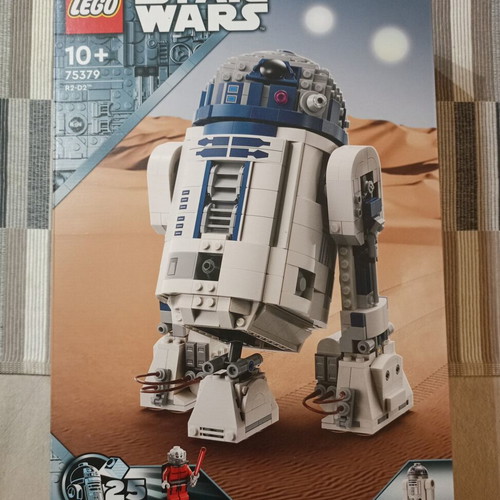 Lego Star Wars 75379 R2-D2 mint condition