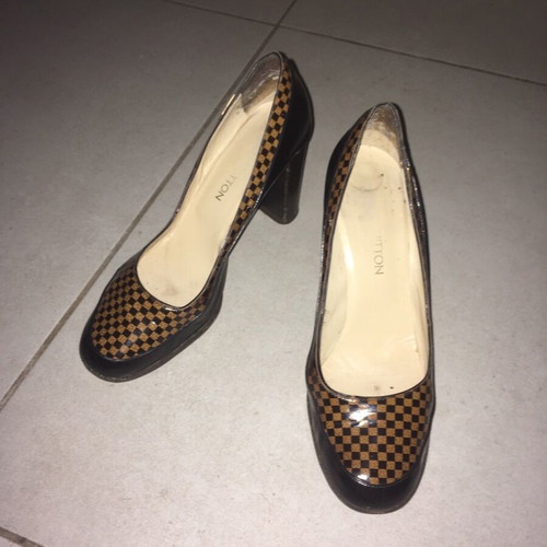 Louis Vuitton heels used, size 39, black and brown