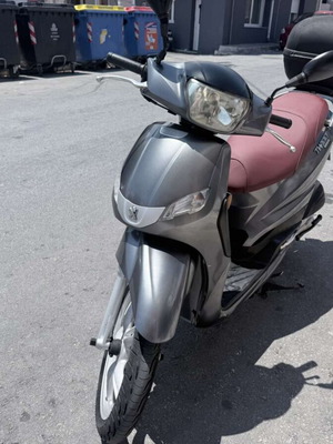 Peugeot Tweet 50 κυβικά σκούτερ σαν καινούργιο, ασημί, 29.400 χλμ