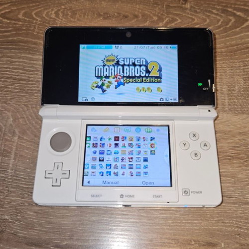 Nintendo 3DS (2011) like new with Mario Party Island Tour and accessories