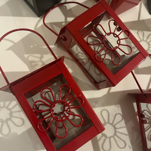 package of 8 decorative lanterns
