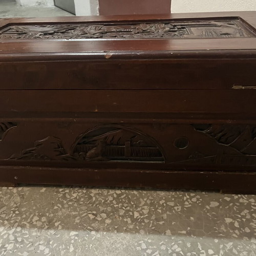 Vintage Chinese camphor wood chest with carved decorations