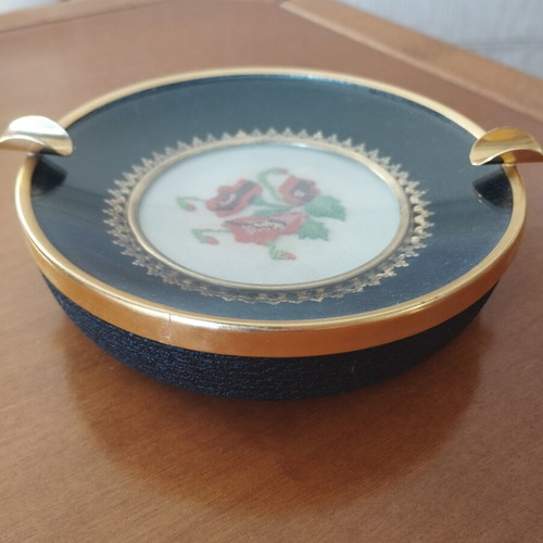 Vintage ashtray with handmade embroidery, like new