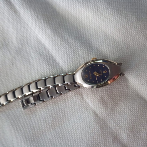 Women's wristwatch, gold and silver tone