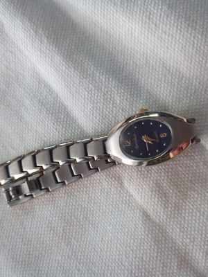 Women's wristwatch, gold and silver tone