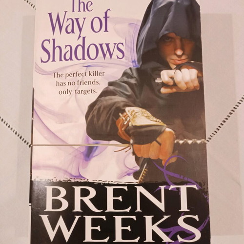 The Way of Shadows Brent Weeks book like new, English