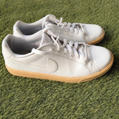 Nike white women's sneakers size 40.5