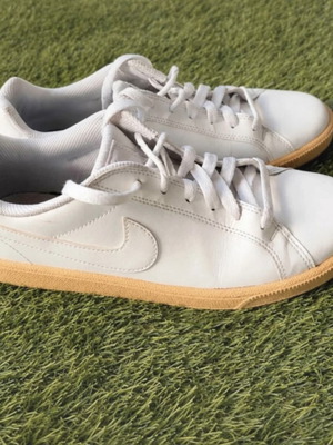 Nike white women's sneakers size 40.5