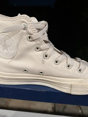 Converse Chuck Taylor with Lunarlon size 39 beige like new