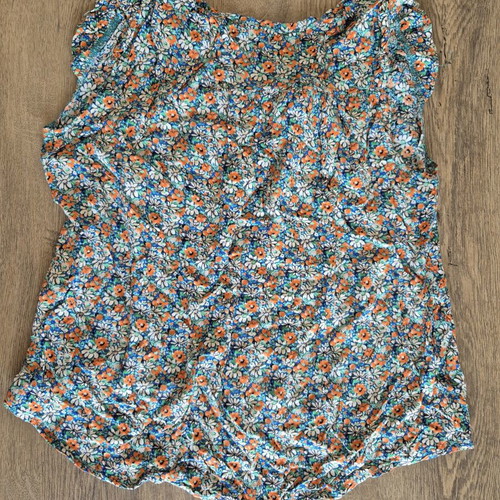 Set shorts and floral t-shirt like new, Marlen, multicolor orange