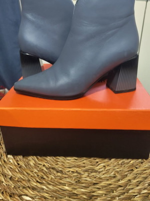 Women's fashion boots natural leather like new, gray, size 38
