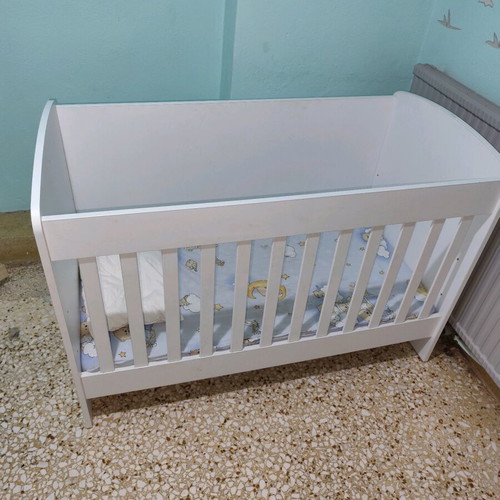 Baby cot white like new with mattress and pillow