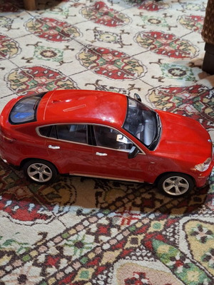 BMW X6 collectible large red like new with batteries