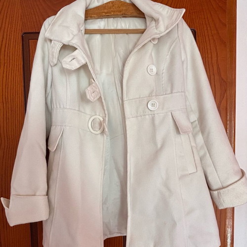 White coat with hood size M used, elegant fitted style